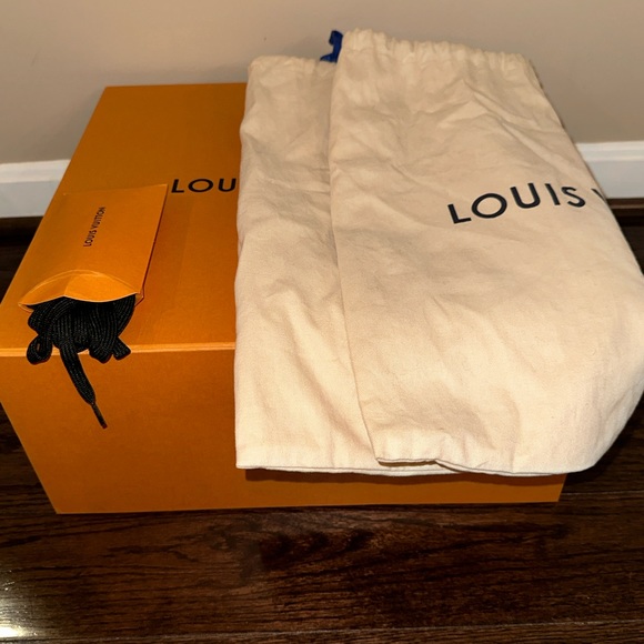 **SOLD** Authentic Louis Vuitton Star Trail Ankle boot Size 38 - Picture 12 of 13